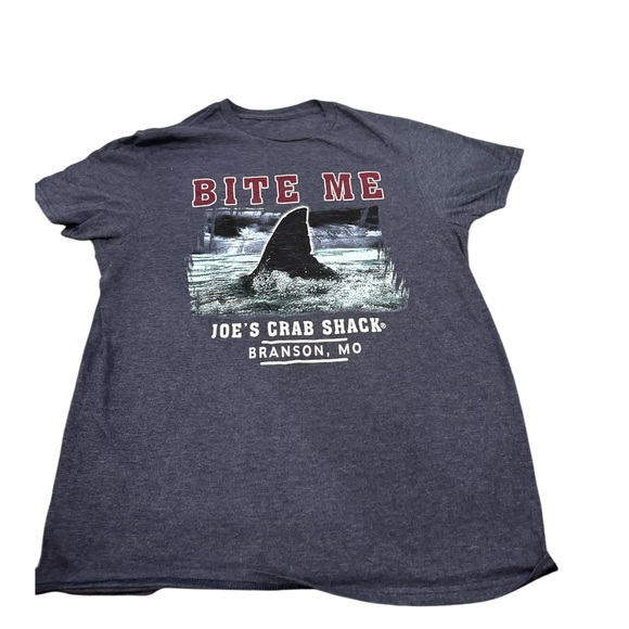 JOE'S CRAB SHACK | BITE ME | ADULT TEE SIZE MED‎ BLUE BRANSON MO EUC - Picture 1 of 4